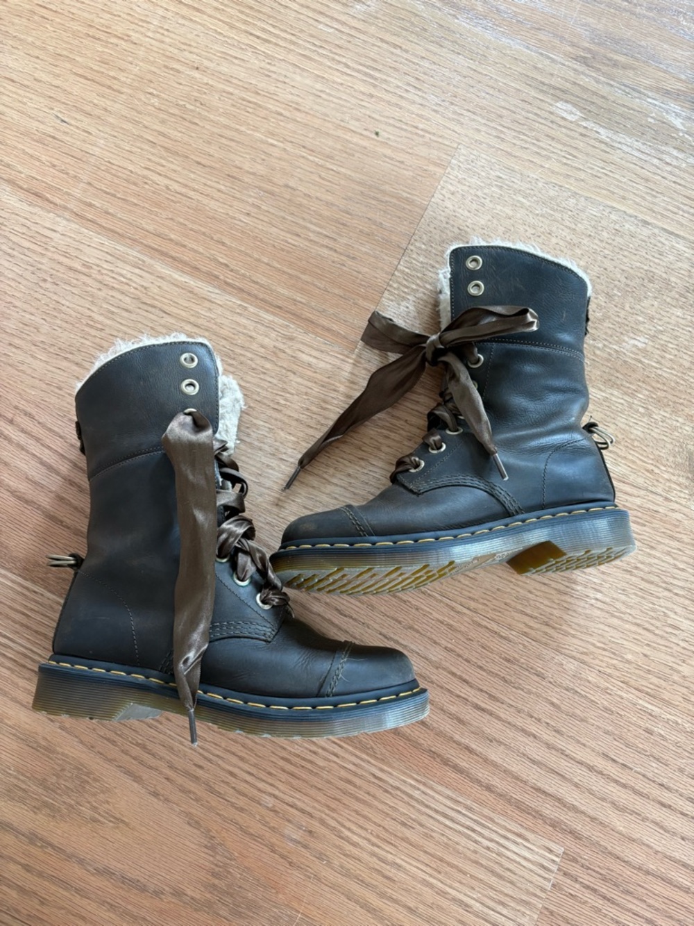 Dr. Martens aimilita boots
